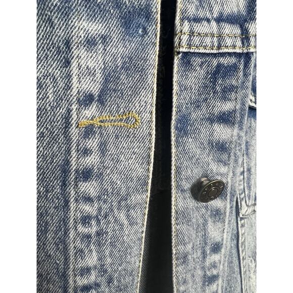 Denim Jean Jacket Women's Unbranded Size XL Patches Ribbon Details - Picture 3 of 10